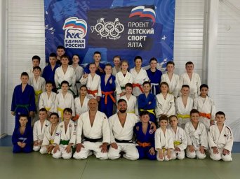 Ялтинское борцовское братство становится центром притяжения талантливых спортсменов и мастеров борьбы